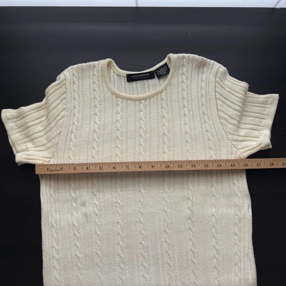 Liz Claiborne Sweater Womens Medium Cream‎ Rib Cable-Knit Short Sleeve Classic